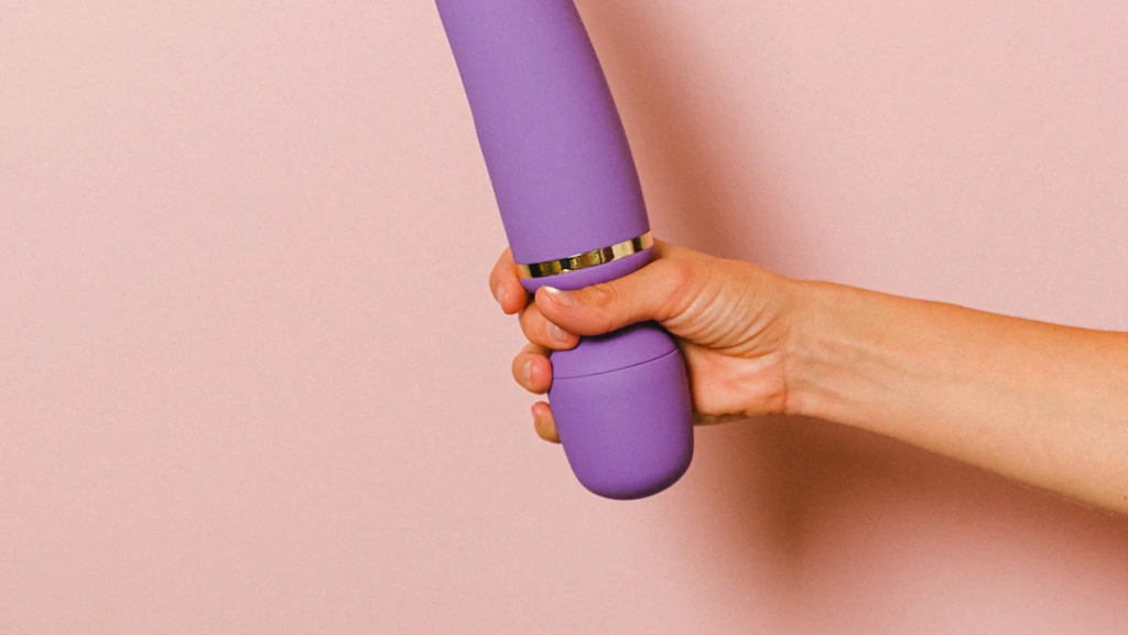 Mastering the Handheld Vibrating Thrusting & Rotating Masturbator