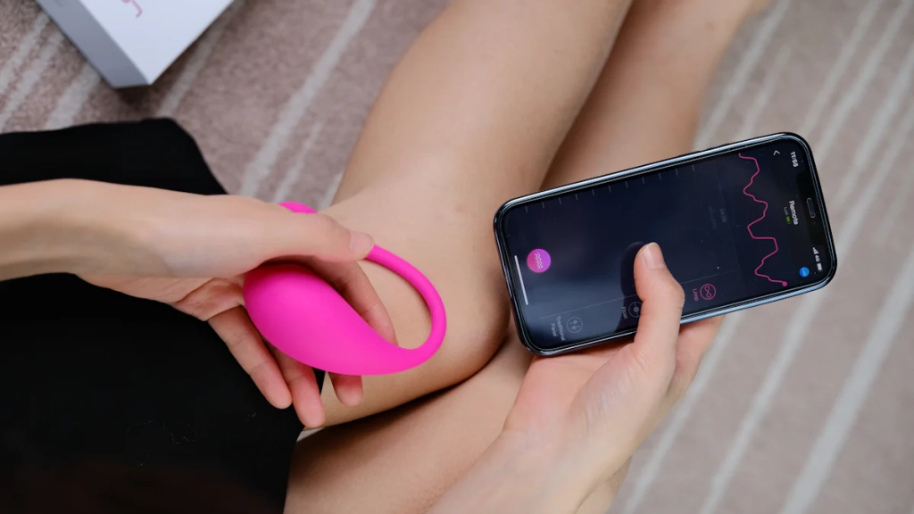 How to use a clitoral sucking vibrator
